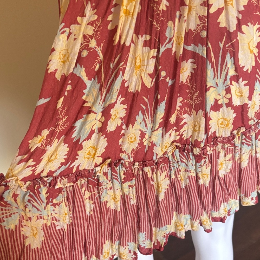Women's Floral Ruffle Mini Dress - Red - Picture 5 of 6